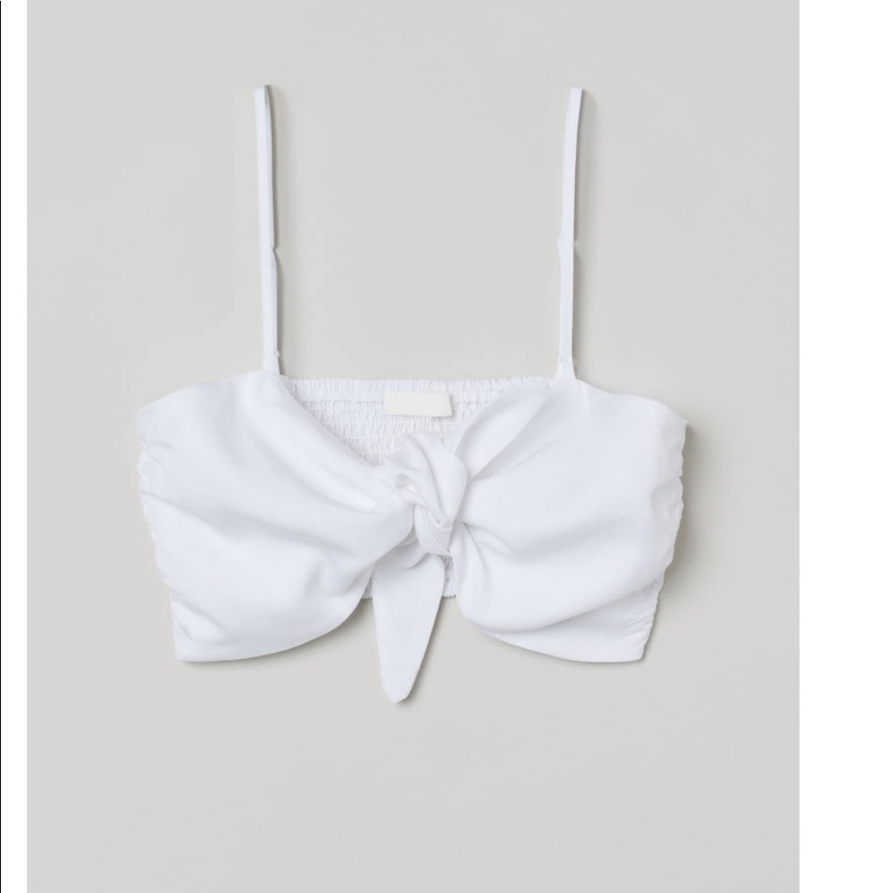 3 FOR $15 LIMITED TIME CLOSET CLEAR OUT||| Hm tie front crop top